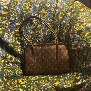 Louis Vuitton Brown Shoulder Bag with Iconic Monogram Canvas